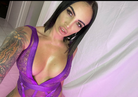 HyIey Vernon Best Profile Photo