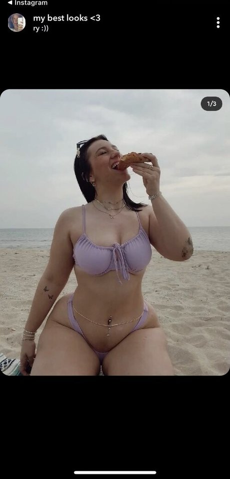 pinklux1 naked actress image