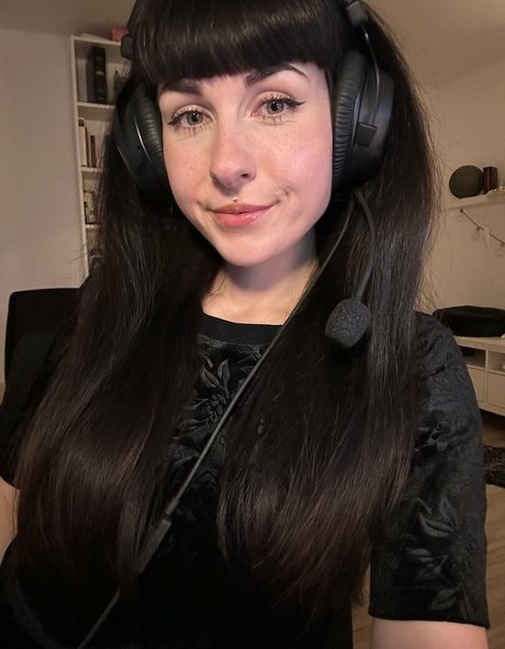 romisu hd model photo