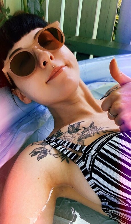 romisu pornographic actress pictures