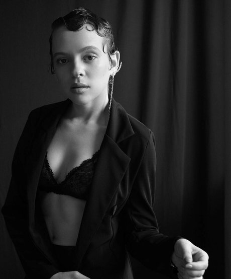 Shira Haas nice star picture