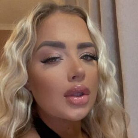 Leoni Tongue pornstar free images