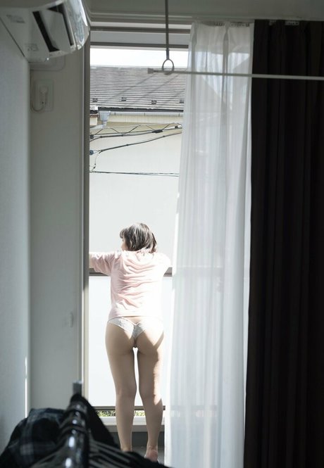 momo burlesque star top gallery