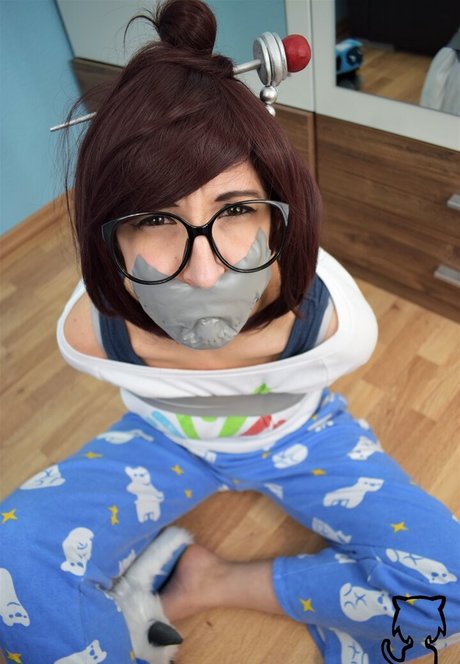 Natsuko Hiragi star pornographic images