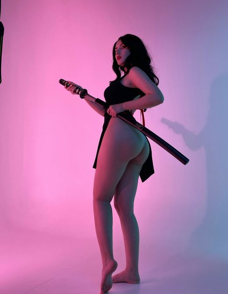 Haori Senpai star erotic image