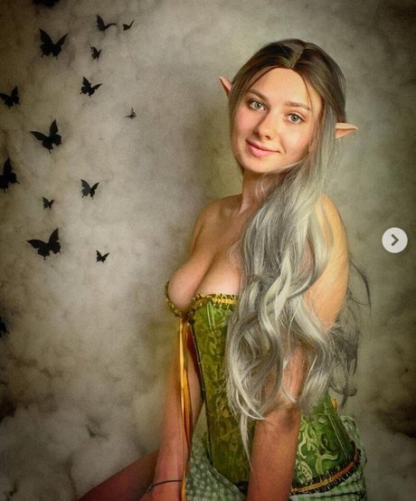 mrs tori ka best actress picture