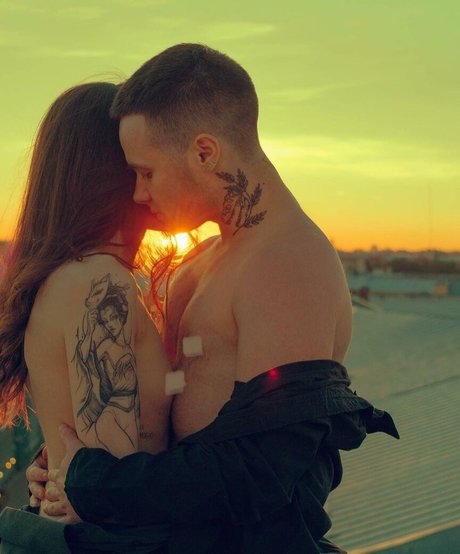 Amy Split nude model galleries