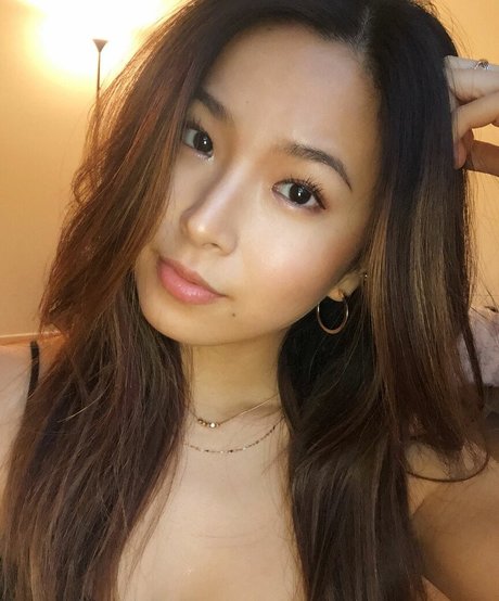 Mimi Furu Best Profile Photo