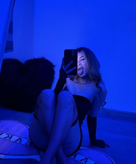 Yajanacano pornstar art picture