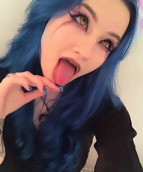 asian shemale onlyfans porn pic