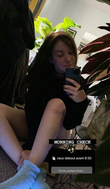 Aayley model hd archive