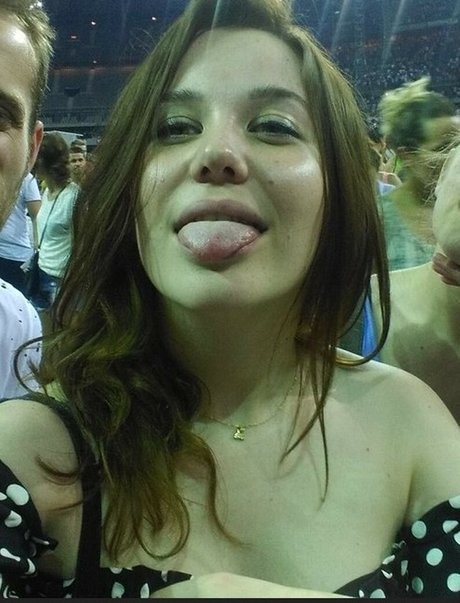 Aayley star top gallery