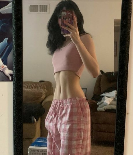 petite asian onlyfans top image