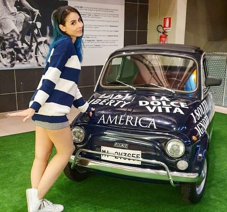 Kurolily porn model pictures