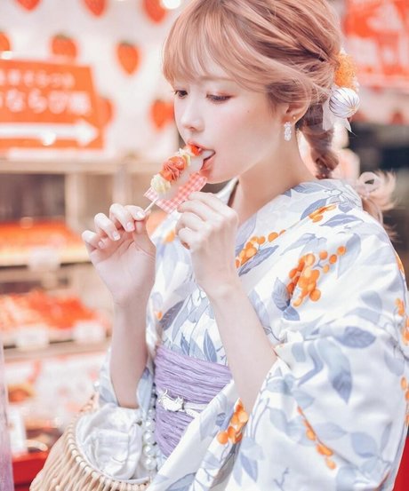 Ely Cosplayer star pretty archive