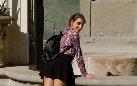 Auromineo best model pics