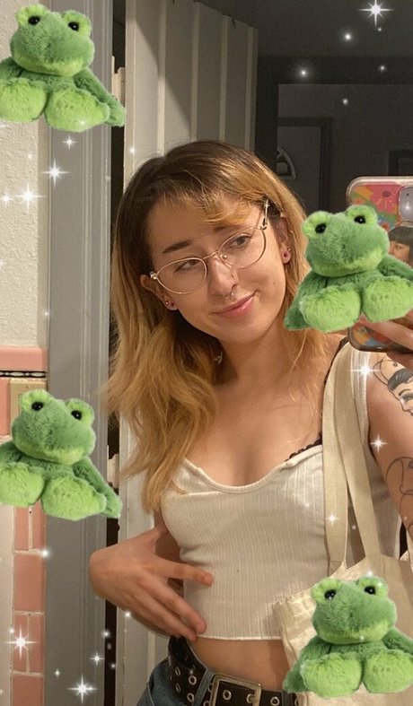 Dinkhoe pornographic star photos