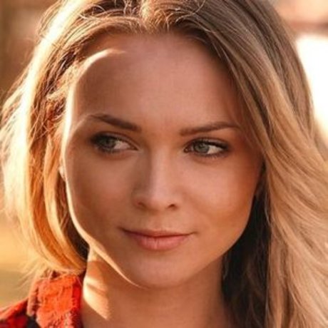 Lussy hd pornstar pics