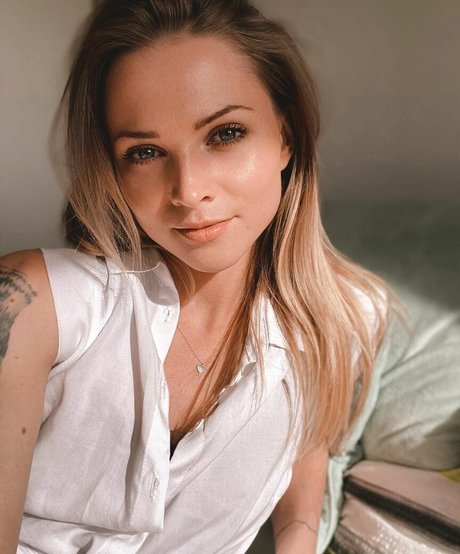 Lussy pornstar sex pics