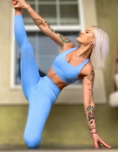 Lilveganslut_ star perfect image