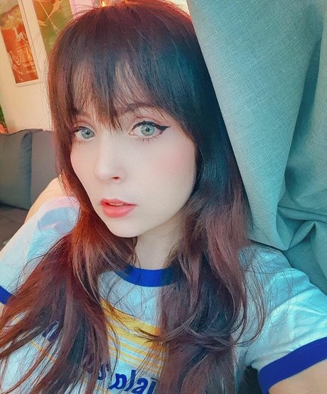 Isis Vasconcelllos adult actress gallery