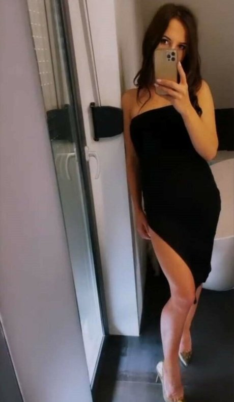 Chefowa sex model image