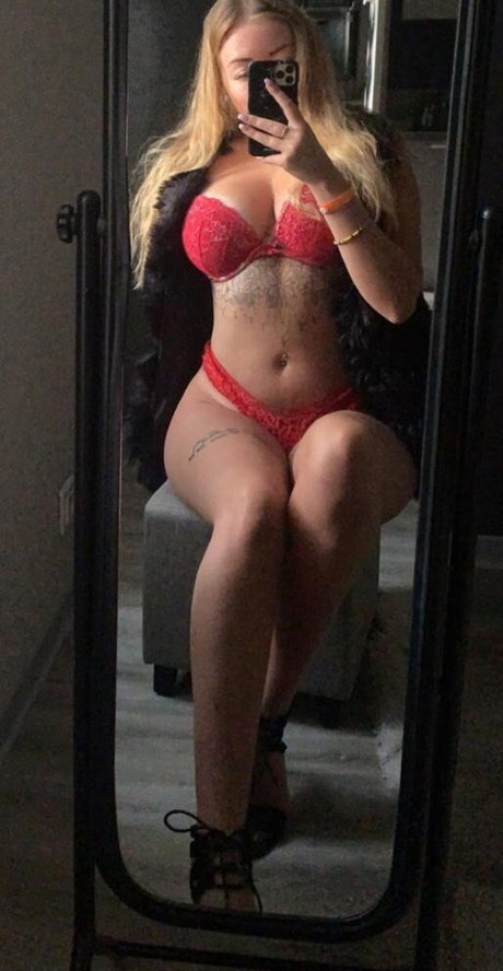 curvy solo onlyfans porno galleries