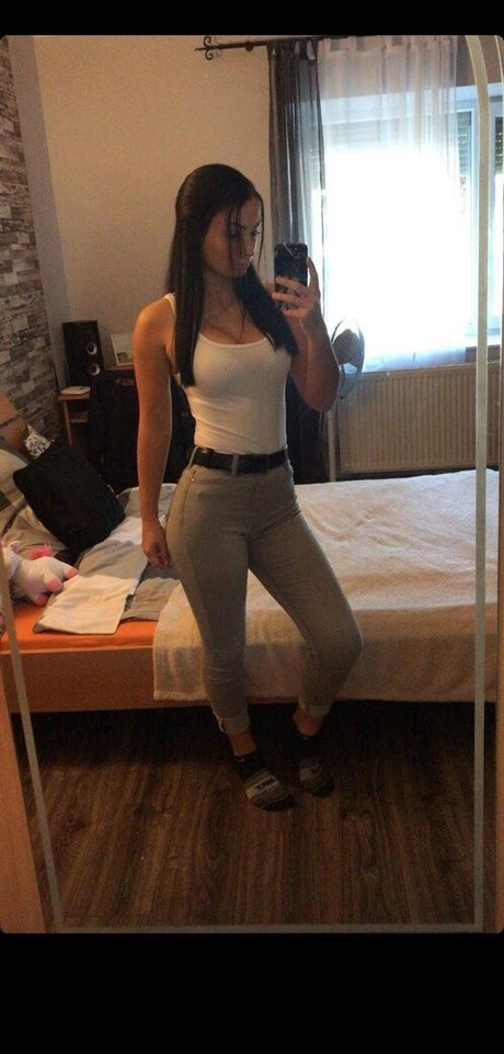 Kalicz Laura best model galleries