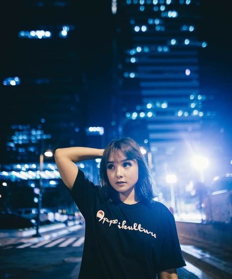 Sarah Carlos beautiful star photos