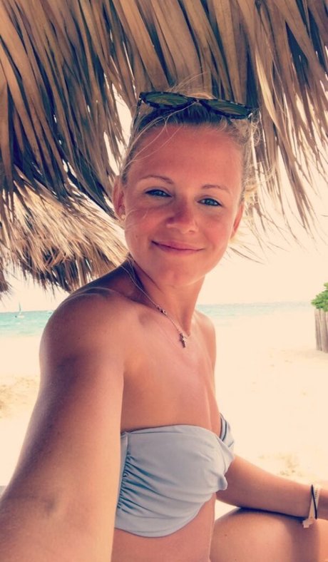 Julia Simic model galleries