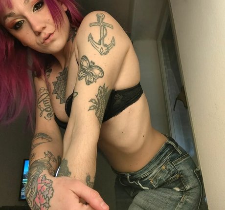 Redfoxy12 naked pornstar pic