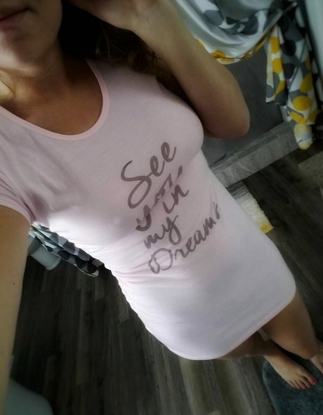 Grabymyneckk naked star picture