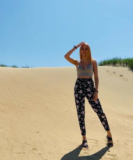 Xxlika nude star photo