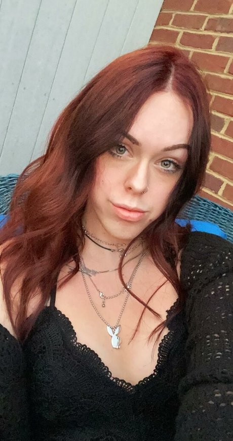 eating onlyfans naked picture