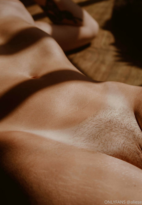 Aliesealieseoff star nude images