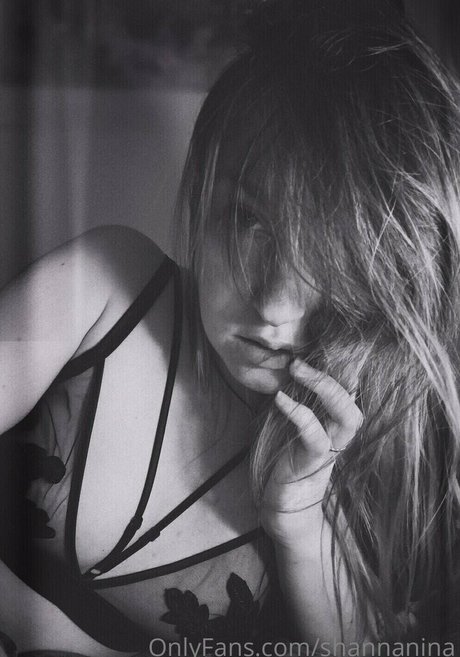 Shannanina model nude pictures