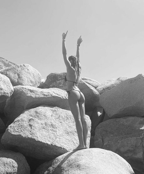 Corinna Dentoni free star picture