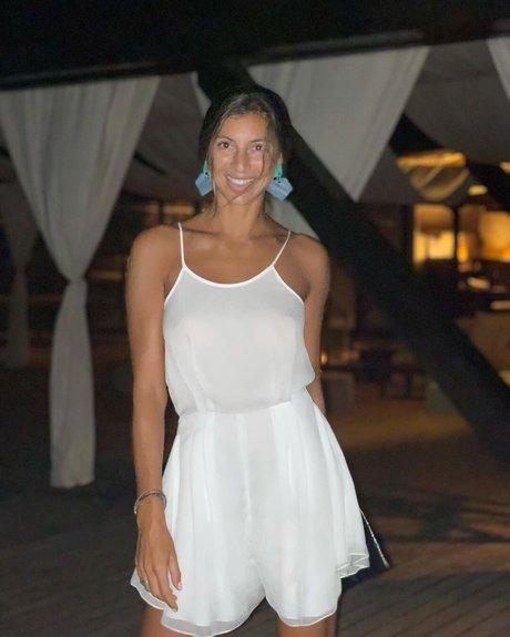 Corinna Dentoni Best Profile Photo