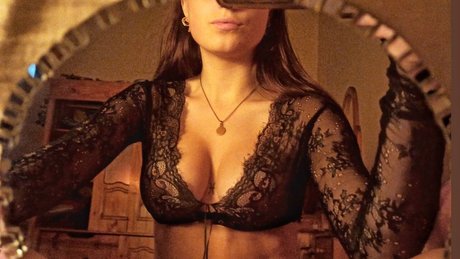 Flor Laneve naked star pic