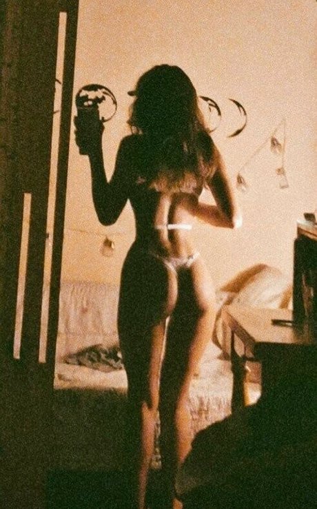 Flor Laneve pornstar high quality image