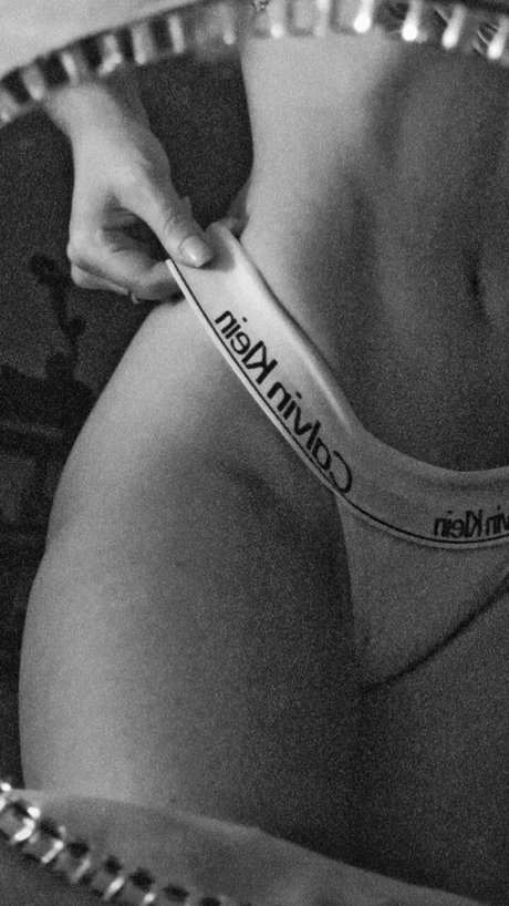 Flor Laneve exclusive star galleries