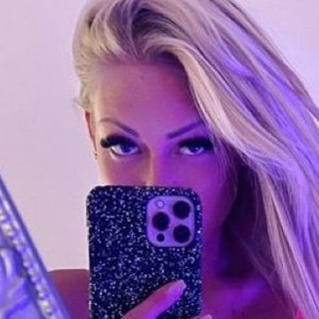 Magyarficial pretty model pics