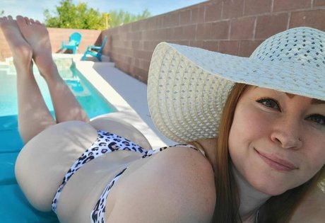 Scarlett Shields nice star photos