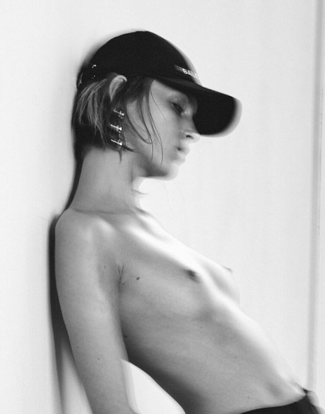 Anja Rubik model img