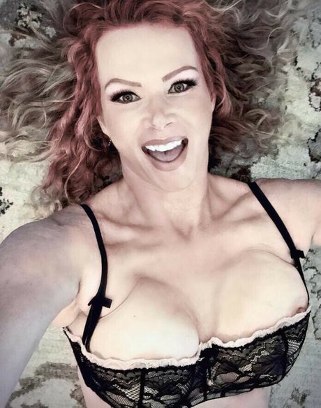 Butterflyshelbz perfect model pic