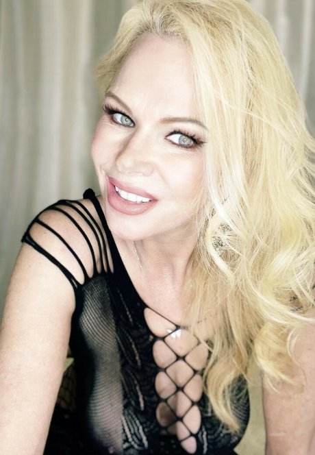 Butterflyshelbz hd model img