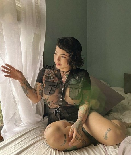 JJ Anga model free picture