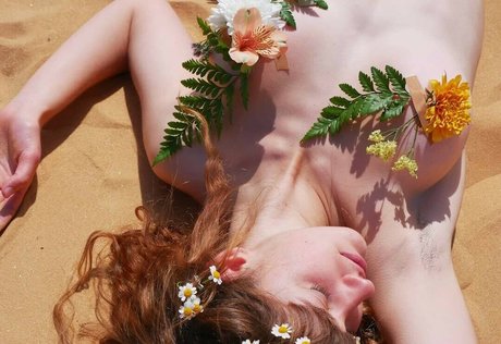 Maya Gott high quality actress image