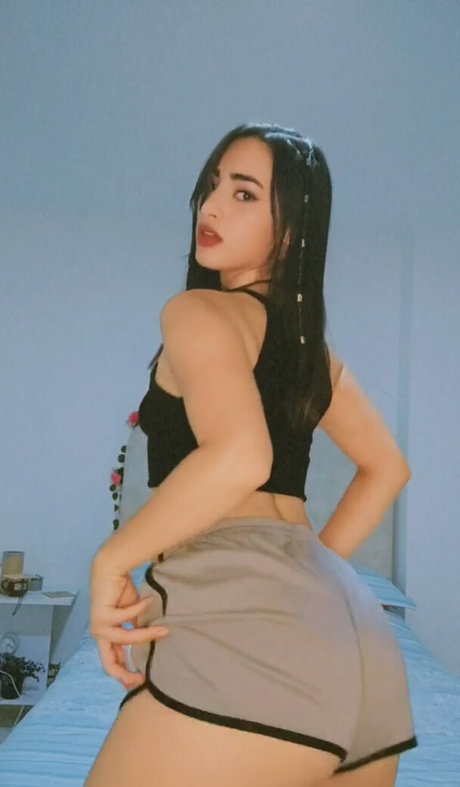 YulenyGz high quality star galleries