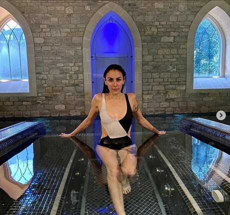 HugoAndUrsula high quality model images